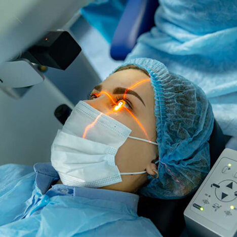 Cataract Surgery Side Effects: What’s Normal and What’s Not